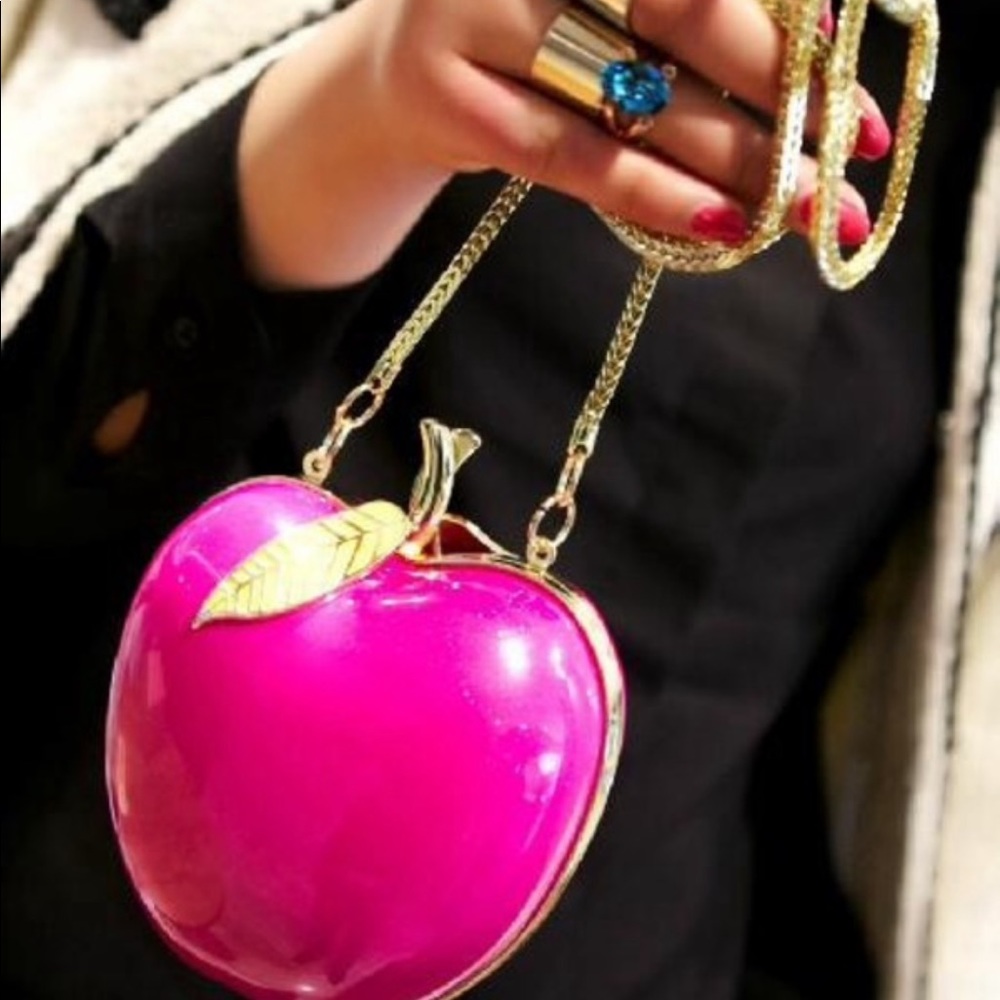 Kate Spade Apple Clutch ๐ - Picture 3 of 6